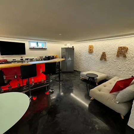 Exklusives Haus Mit Pool&sauna Villa